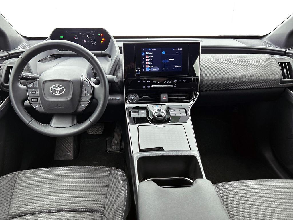Toyota bZ4X 71.4 kWh 2WD Dynamic Business, Auto's, Stof, Gebruikt, 750 kg, https://public.car-pass.be/vhr/f52112c0-6738-4352-a653-2ddc950c25c7