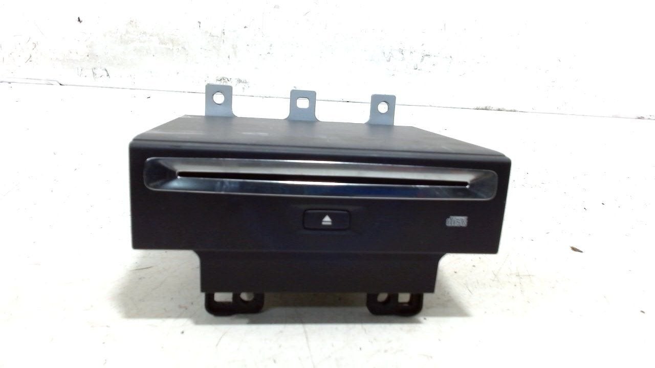 Cd speler Volvo V90, Ophalen of Verzenden, Van der Ven Autorecycling B.V., Onderdelen@venauto.nl, Ettenseweg 76, 4706 PB Roosendaal, The Netherlands