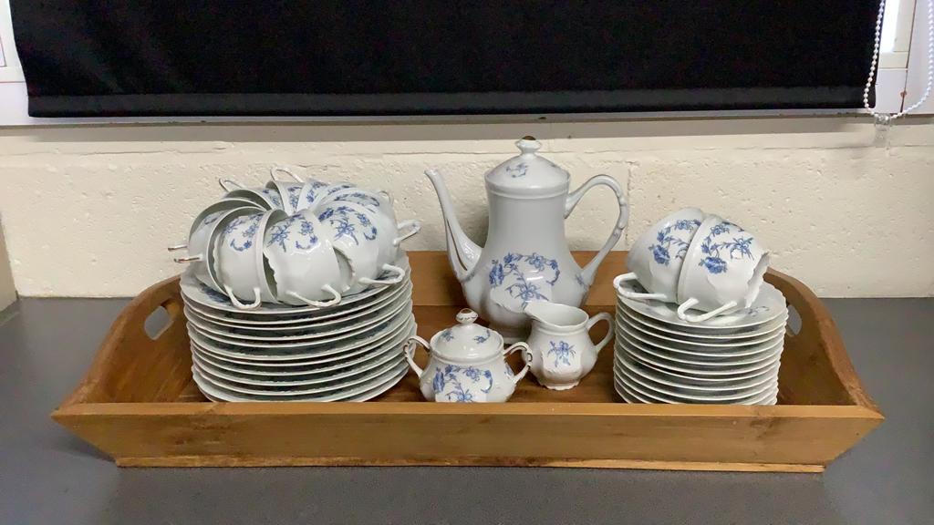 Koffieservies, Ophalen
