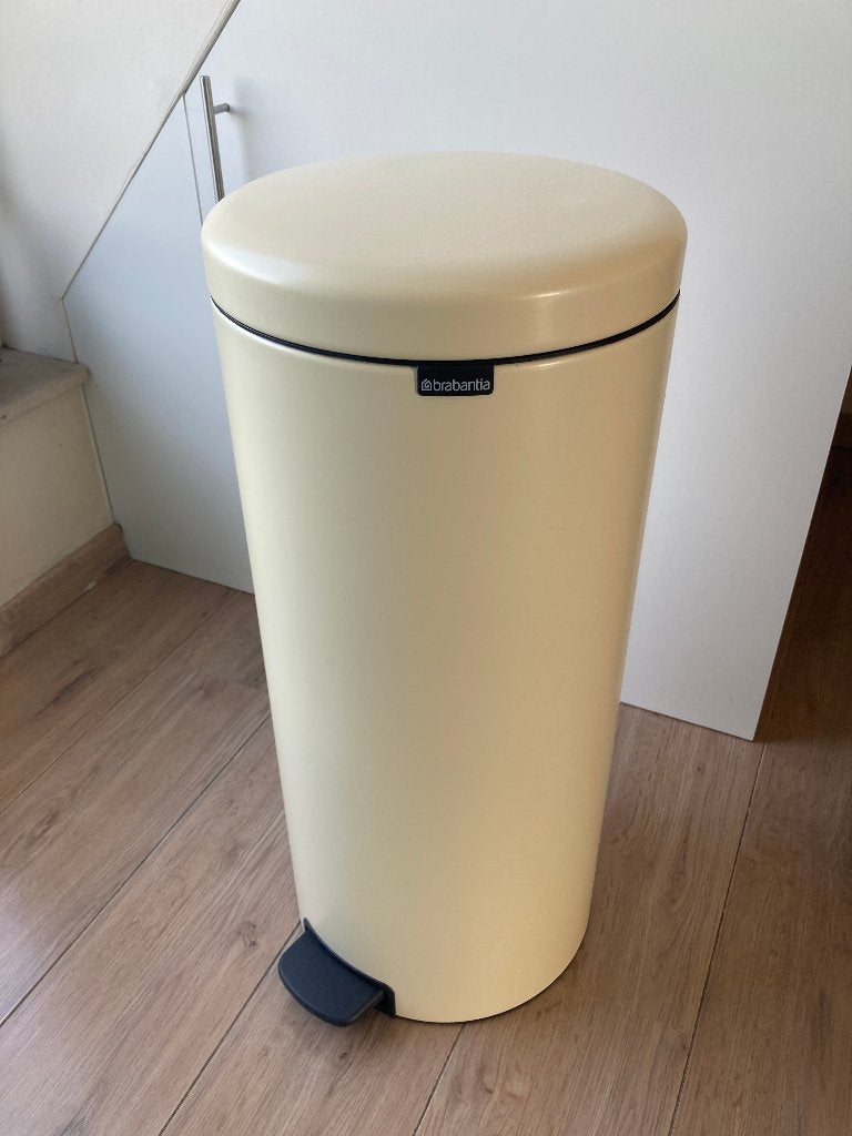 Brabantia pedaalemmer vuilbak 30L, Huis en Inrichting, Woonaccessoires | Prullenbakken, Ophalen, 50 – 75, Met pedaal, Zo goed als nieuw