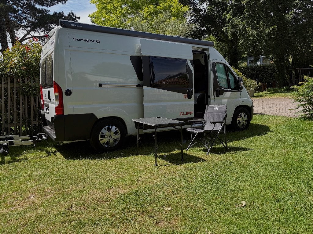 Camping-car Sunlight Cliff 600 Entry, Caravanes & Camping, Sunlight, Boîte manuelle, Marchepied électrique, Diesel
