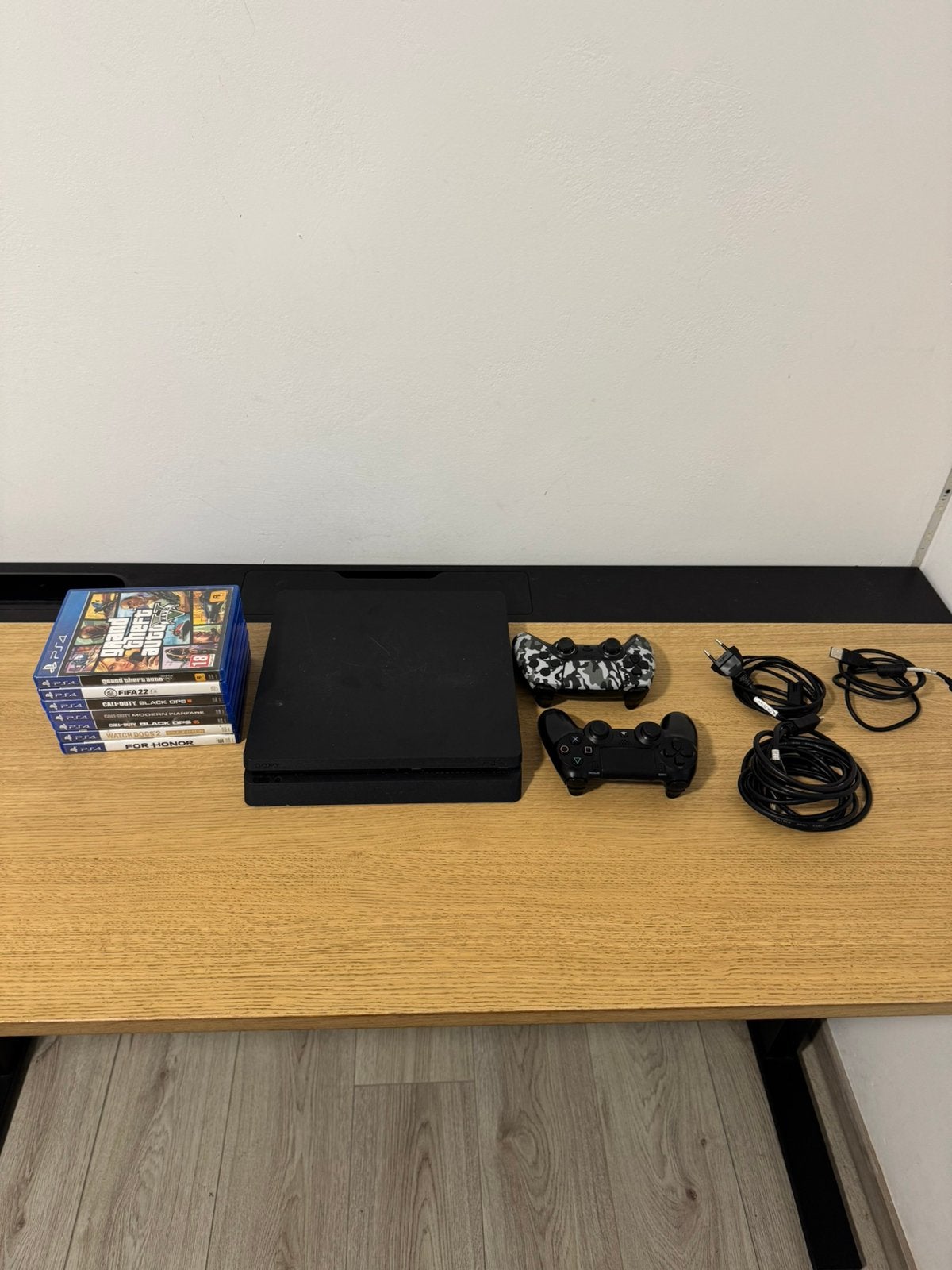 PlayStation 4 slim, Games en Spelcomputers, Ophalen, Zo goed als nieuw, Overige genres