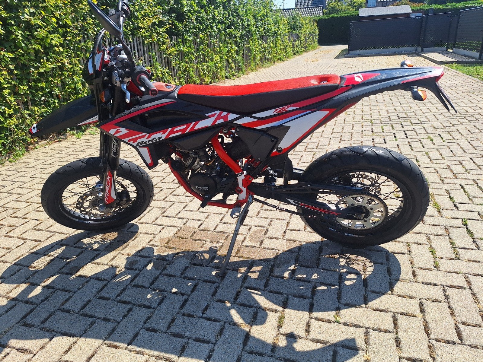 Beta RR Track 50cc van 10/2023, Fietsen en Brommers, Brommers | Crossbrommers, Zo goed als nieuw, 50 cc, 5 versnellingen, Ophalen