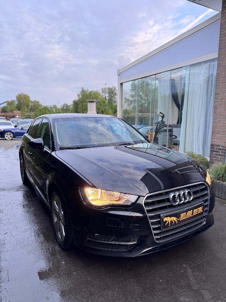 Audi A3 1.2TFSI 2015, Auto's, Voorwielaandrijving, Stof, 4 cilinders, Bedrijf