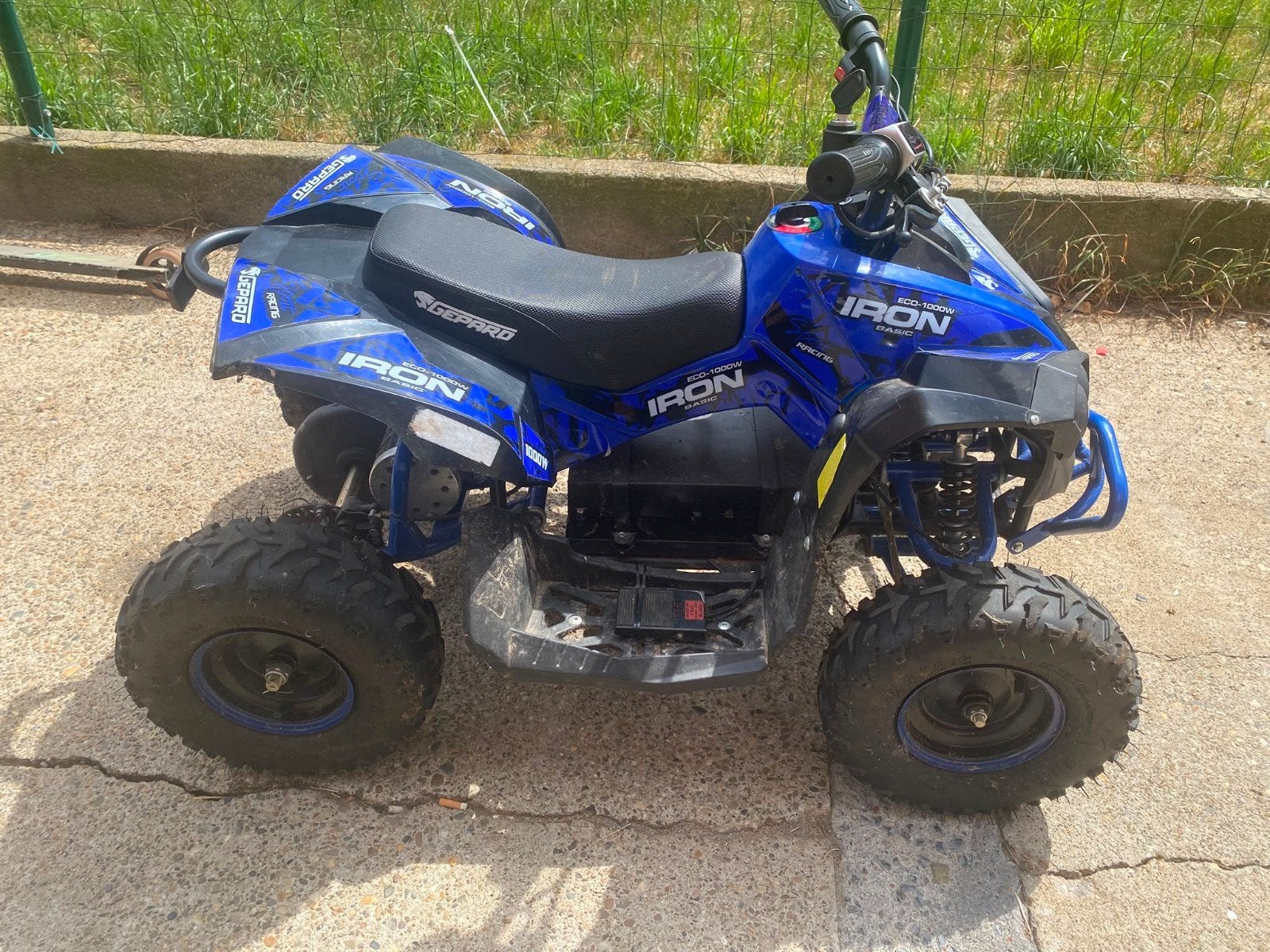 Kinder Quad 1000w, Ophalen