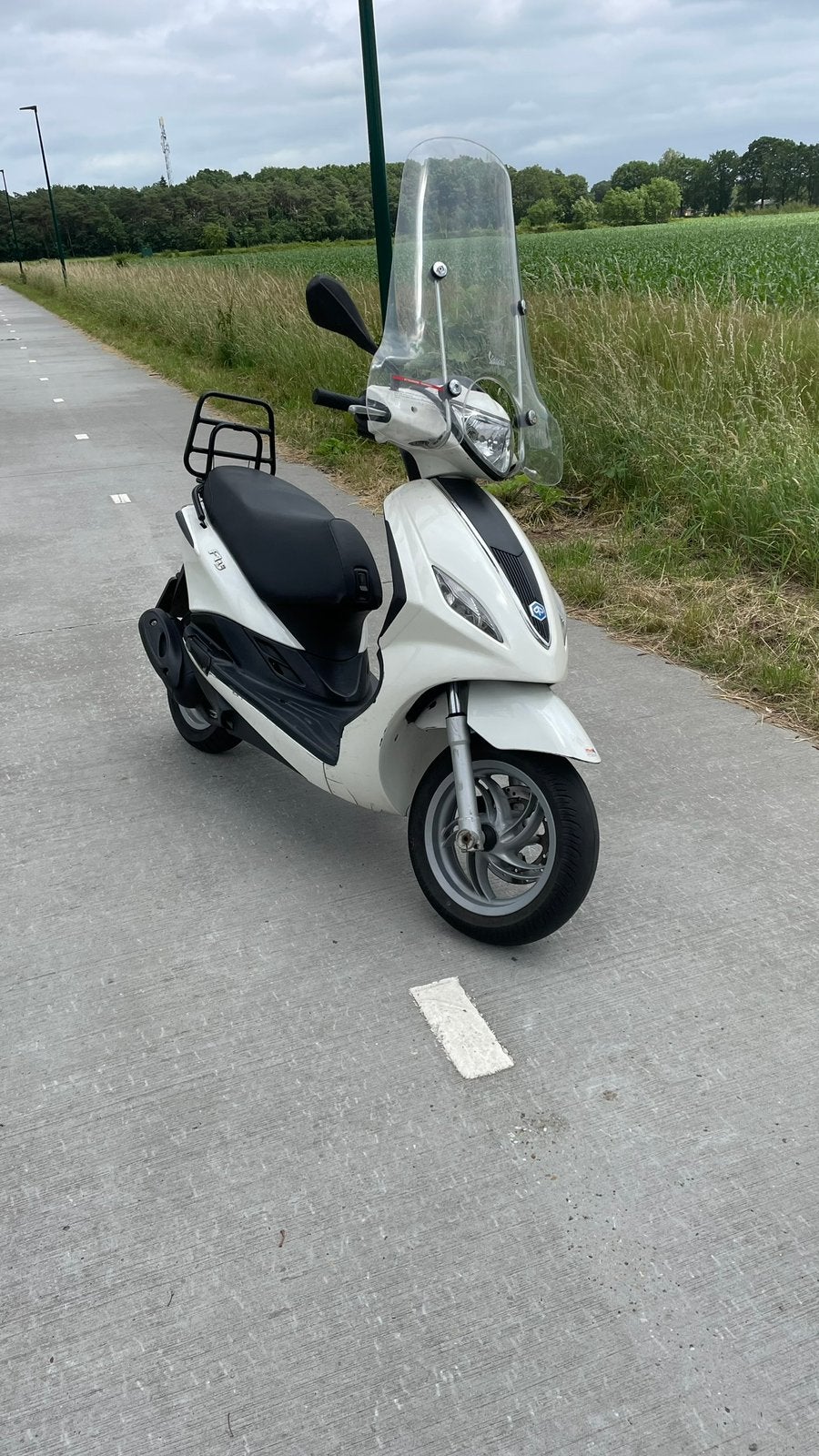 Piaggio new fly LOOPT NIET NL PAP ruilen tegen sp vork, Enlèvement, Comme neuf, Fly