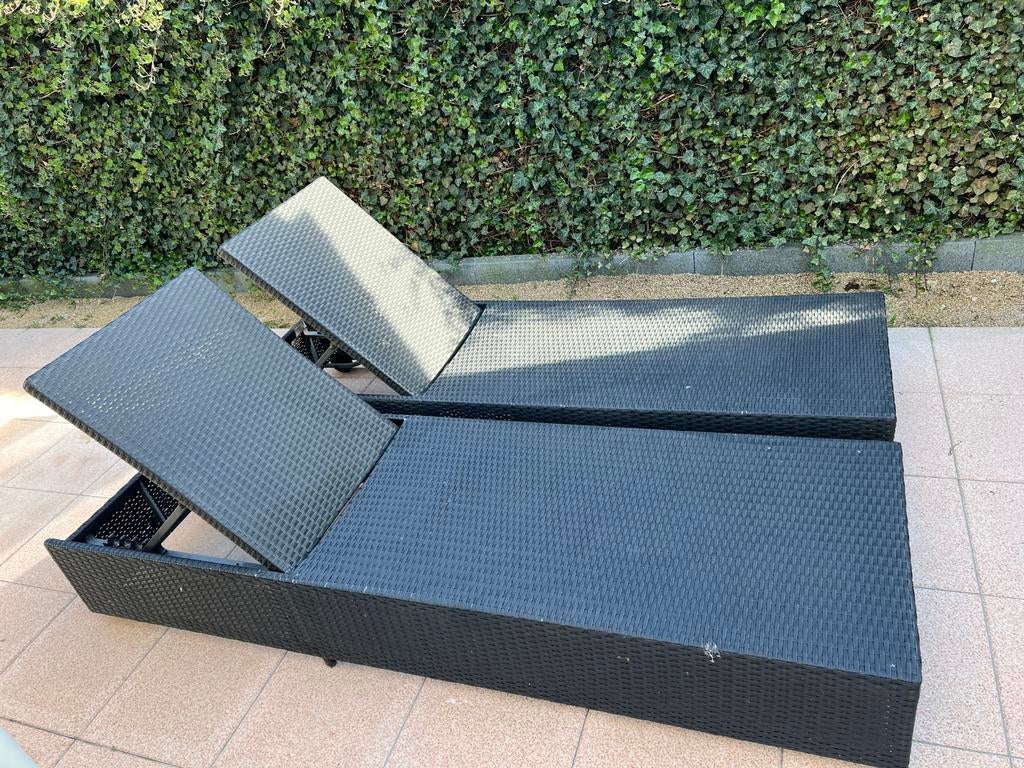 2x Zwarte Wicker Ligbedden - Verstelbaar en Comfortabel, Ophalen, Gebruikt, Wicker, Verstelbaar