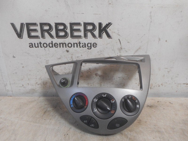 BEDIENINGSPANEEL VERWARMING Ford Focus 1 (98AB18C419AF), Gebruikt, Henry-Ford-Straße  1
50735  Köln, DE, Ford-Werke GmbH, Kunden@ford.com