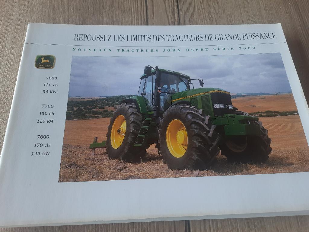 JOHN DEERE TRACTOR FOLDERS 3650 - 3350 - 7800 - 7700 - 7600, Boeken, Catalogussen en Folders, Ophalen of Verzenden