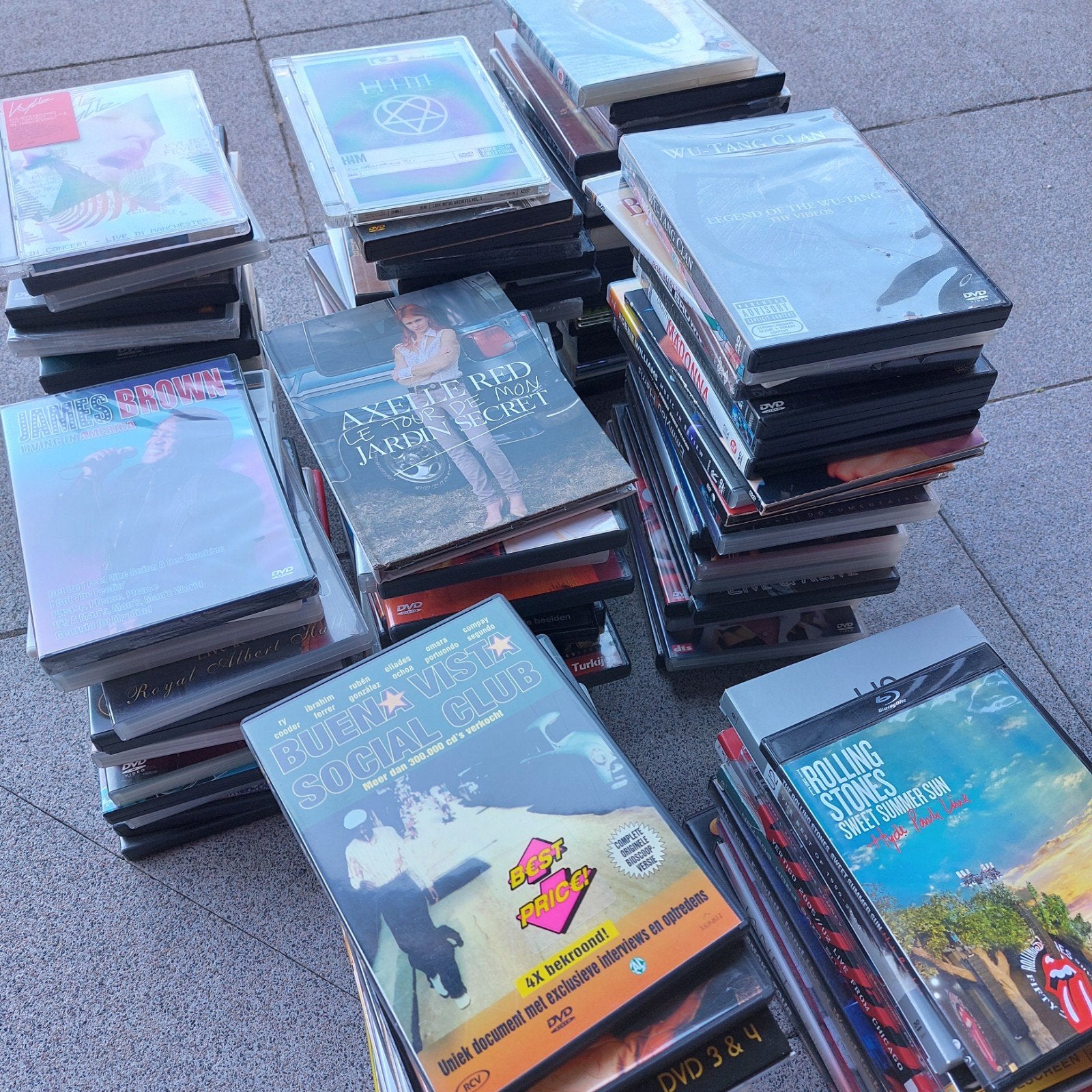 140 muziek DVDs diverse genres, Ophalen