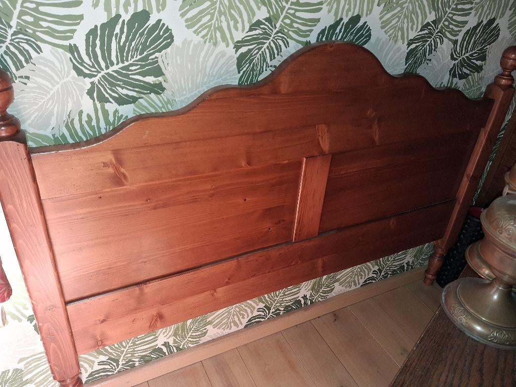 oud grenen bed, Ophalen