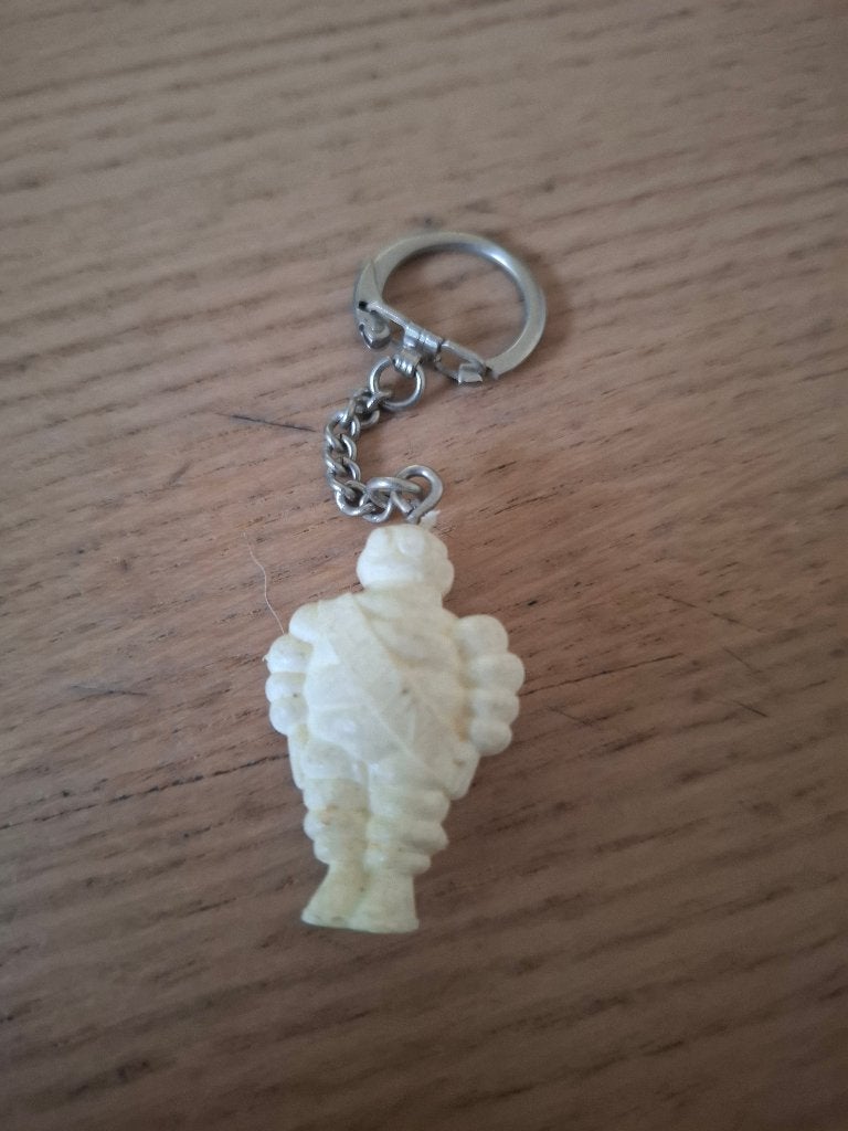 ancien porte clés Bibendum Michelin 3 cm, Enlèvement ou Envoi, Utilisé
