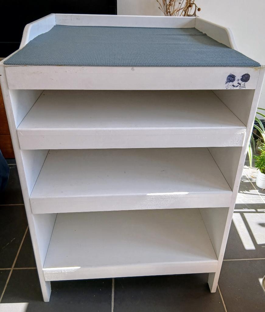 Luiertafel/verzorgingstafel in massief hout met antislipmat, Kinderen en Baby's, Ophalen, Gebruikt, Overige typen