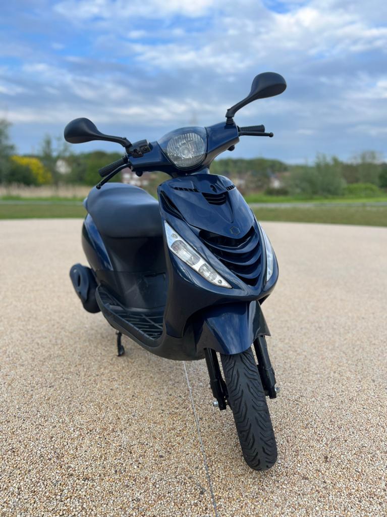 Piaggio Zip B klasse 6.600km 4takt, Fietsen en Brommers, Brommers | Vespa, Ophalen, Klasse B (45 km/u), Zo goed als nieuw