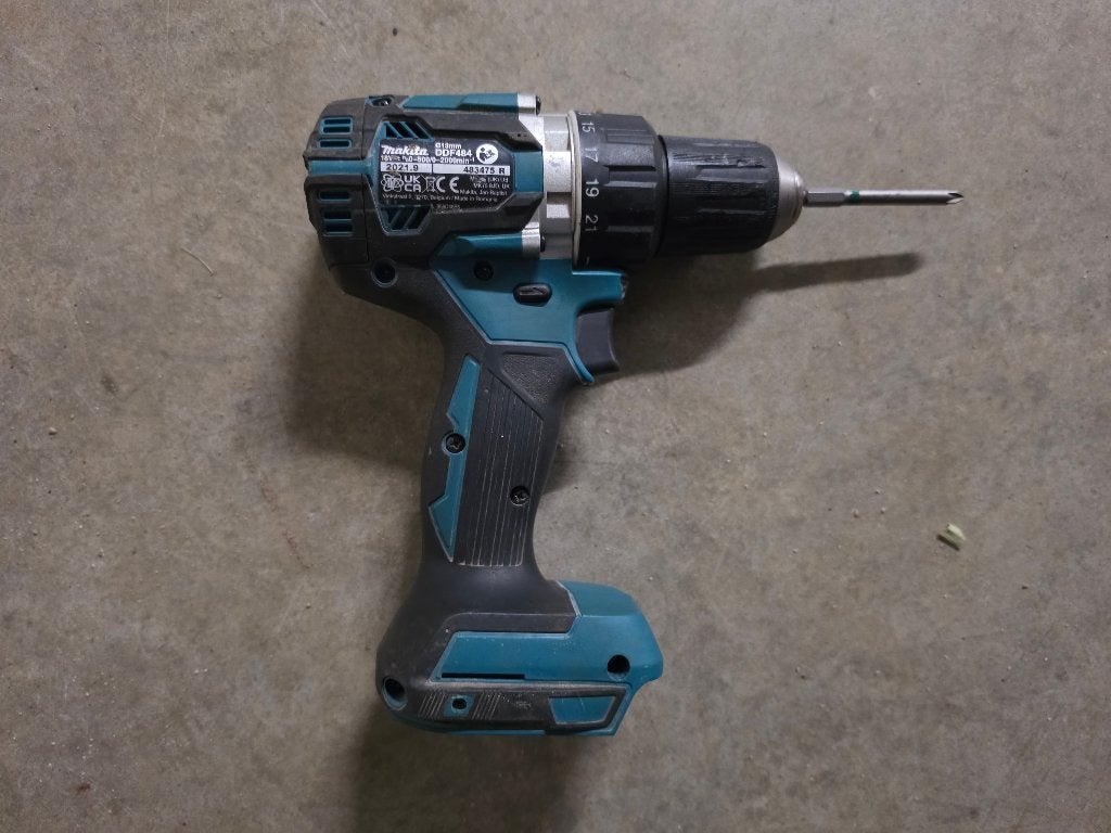Makita DDF484 - cassé, Enlèvement ou Envoi, Perceuse, Vitesse variable