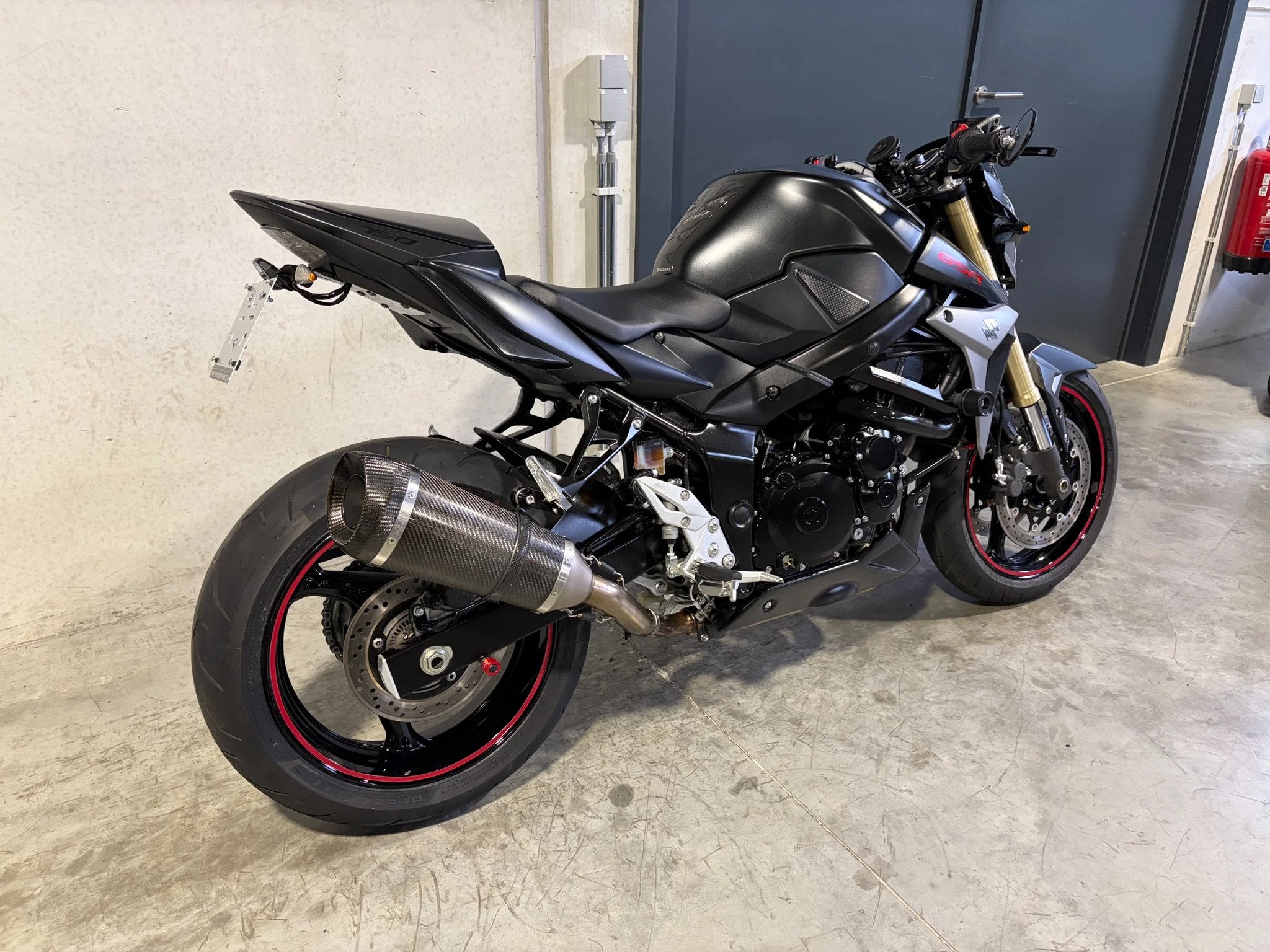 Suzuki GSR750 leuke naked met abs en opties (bj 2013), Motoren, Motoren | Suzuki, 750 cc, Bedrijf, Meer dan 35 kW, Overig