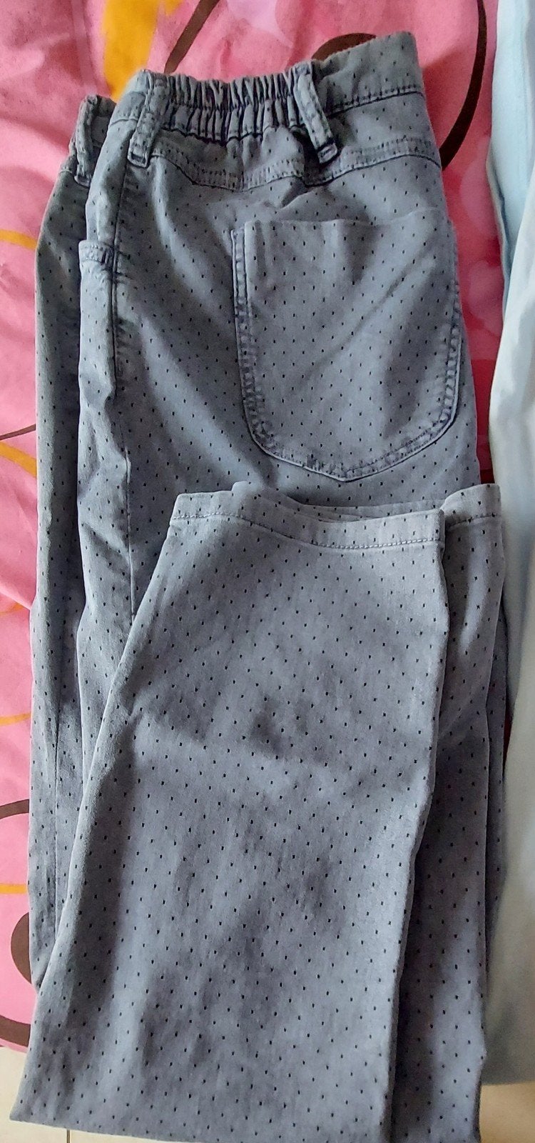 pantalon dame neuf gris petit pois 46 48, Kleding | Dames, Broeken en Pantalons, Ophalen of Verzenden, Grijs