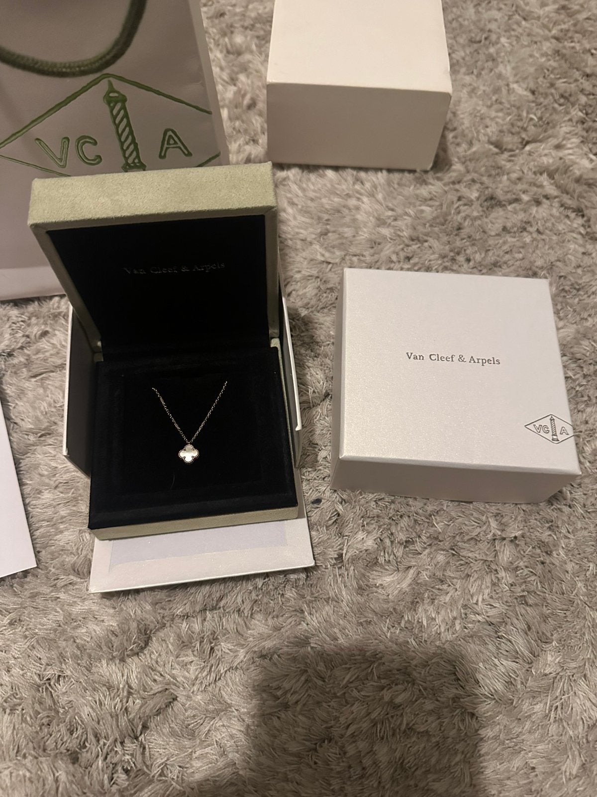 Collier Van Cleef Arpels Or 18K, Bijoux, Sacs & Beauté, Colliers, Enlèvement, Comme neuf, Or, Or