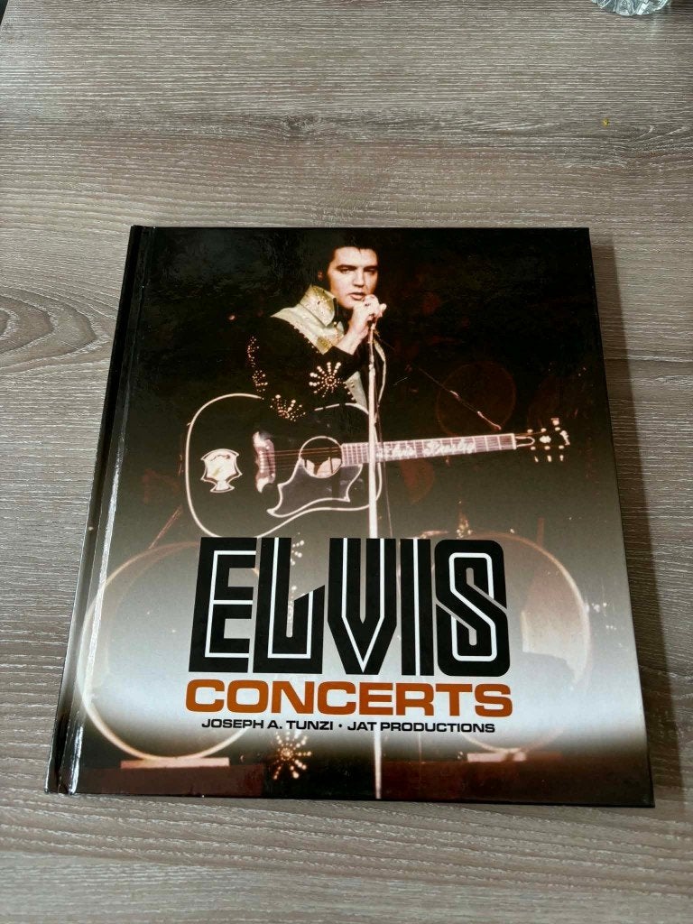 Elvis boek, concerts van Joseph A. Tunzi, boek in hardcover, Livres, Musique, Enlèvement ou Envoi, Neuf, Artiste