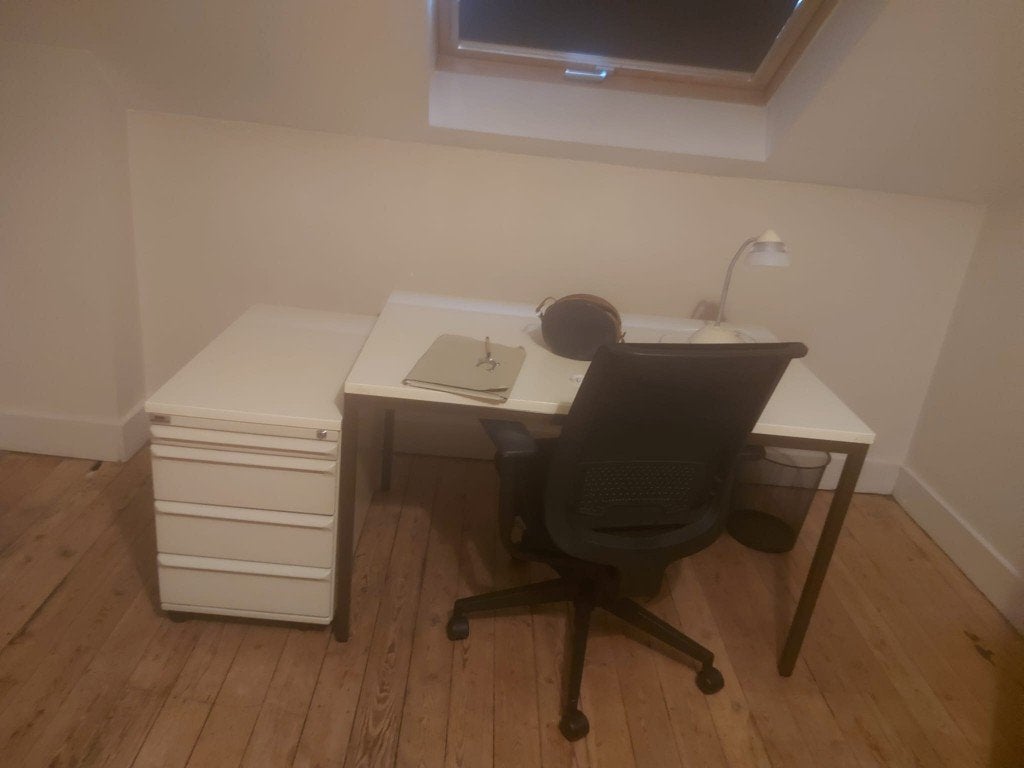 Bureau en métal avec bloc tiroirs à donner, Maison & Meubles, Bureaux, Autres marques, Autres types, Métal, Vintage