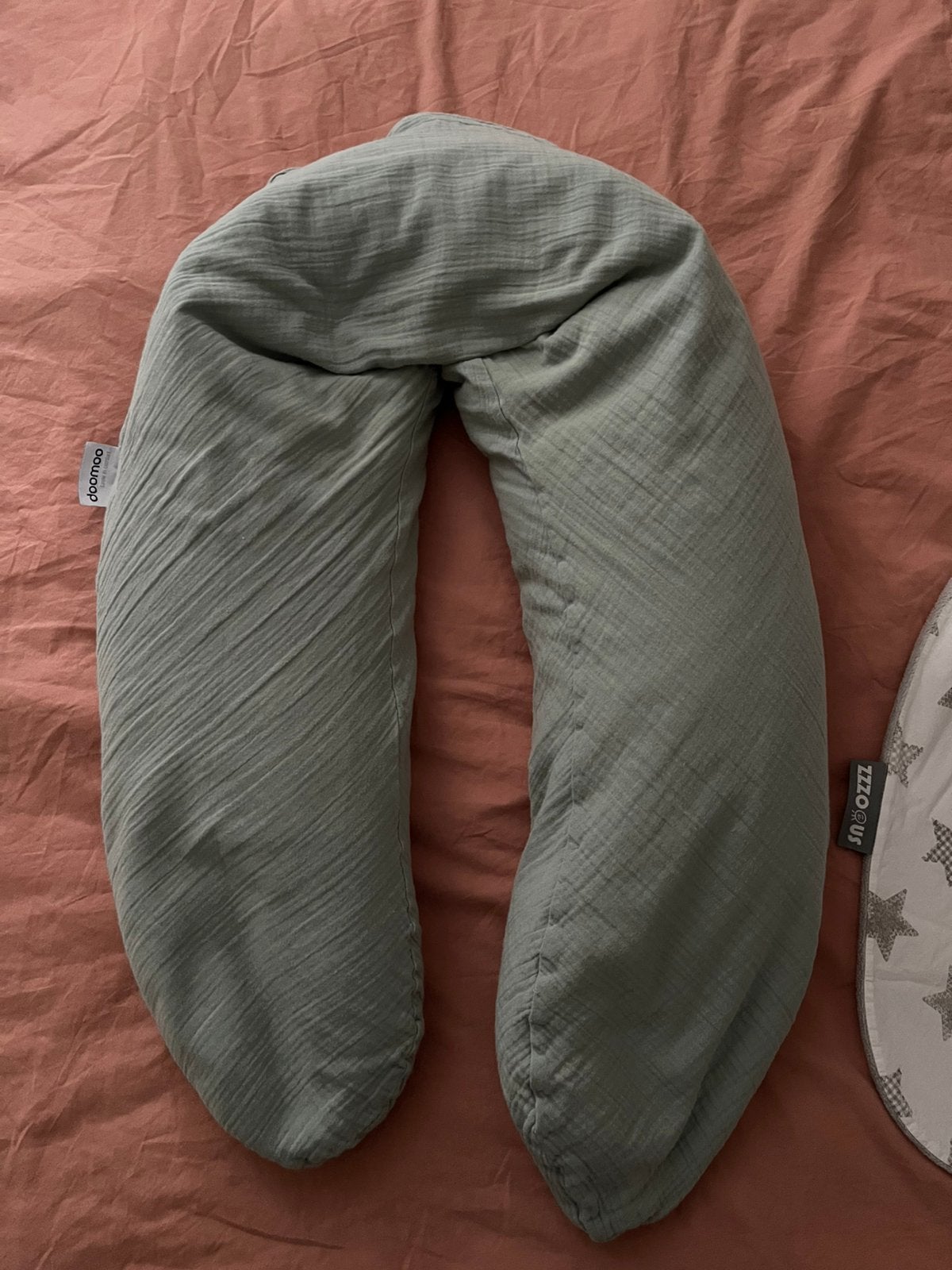 Coussin de maternité avec 2 housses, Enfants & Bébés, Enlèvement, Comme neuf, Doomoo