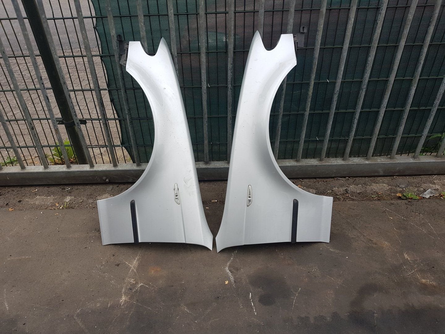 BMW 3SERIE E46 FACELIFT VOORSCHERMEN LINKS+RECHTS BJ 2004, -, Garde-boue, Utilisé, -