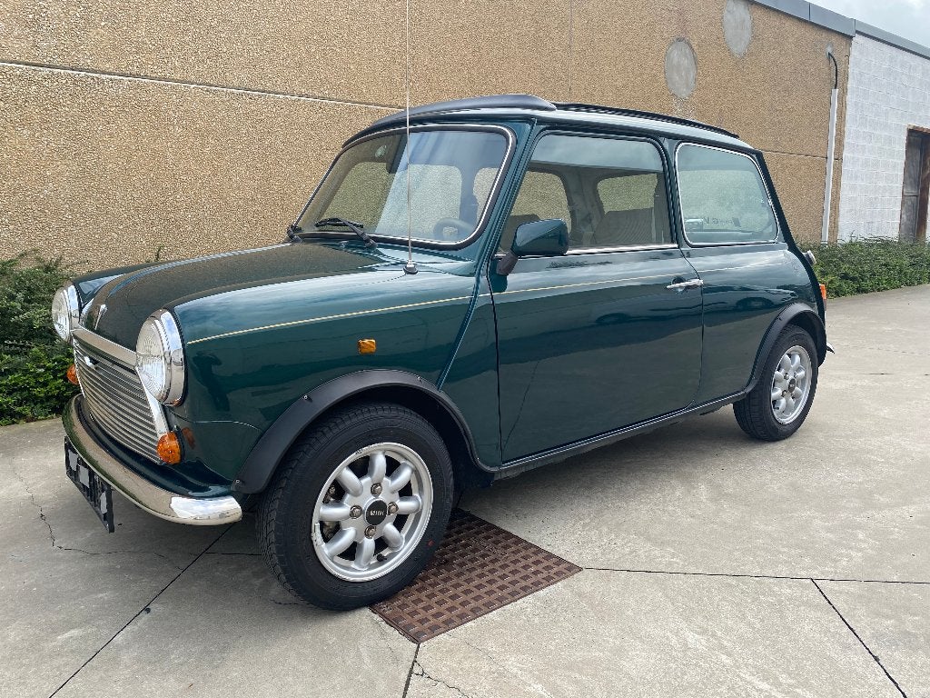 MINI Britisch open 1300 carb.niet herspoten ! 45600 km, Auto's, Voorwielaandrijving, 4 zetels, 4 cilinders, Leder en Stof