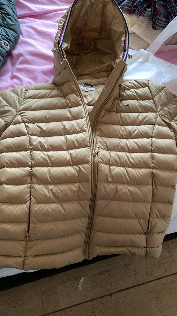 Meisjes jas,small,Tommy Hilfiger,kleur Camel, Tommy hilfiger, Overige kleuren, Ophalen of Verzenden, Zo goed als nieuw