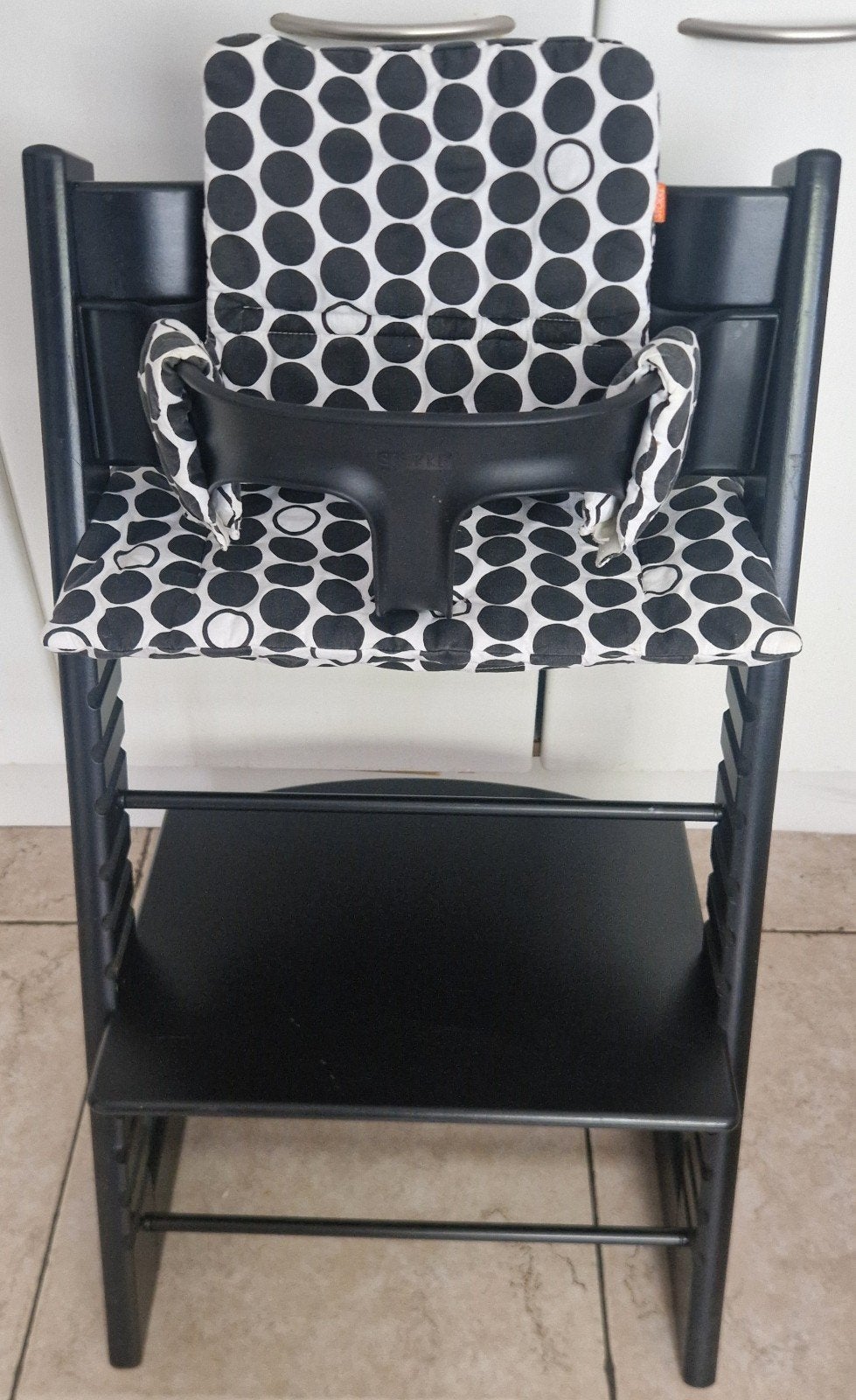 STOKKE Tripp Trapp avec ensemble pour bébé et ensemble d'ore, Enfants & Bébés, Chaises pour enfants, Enlèvement