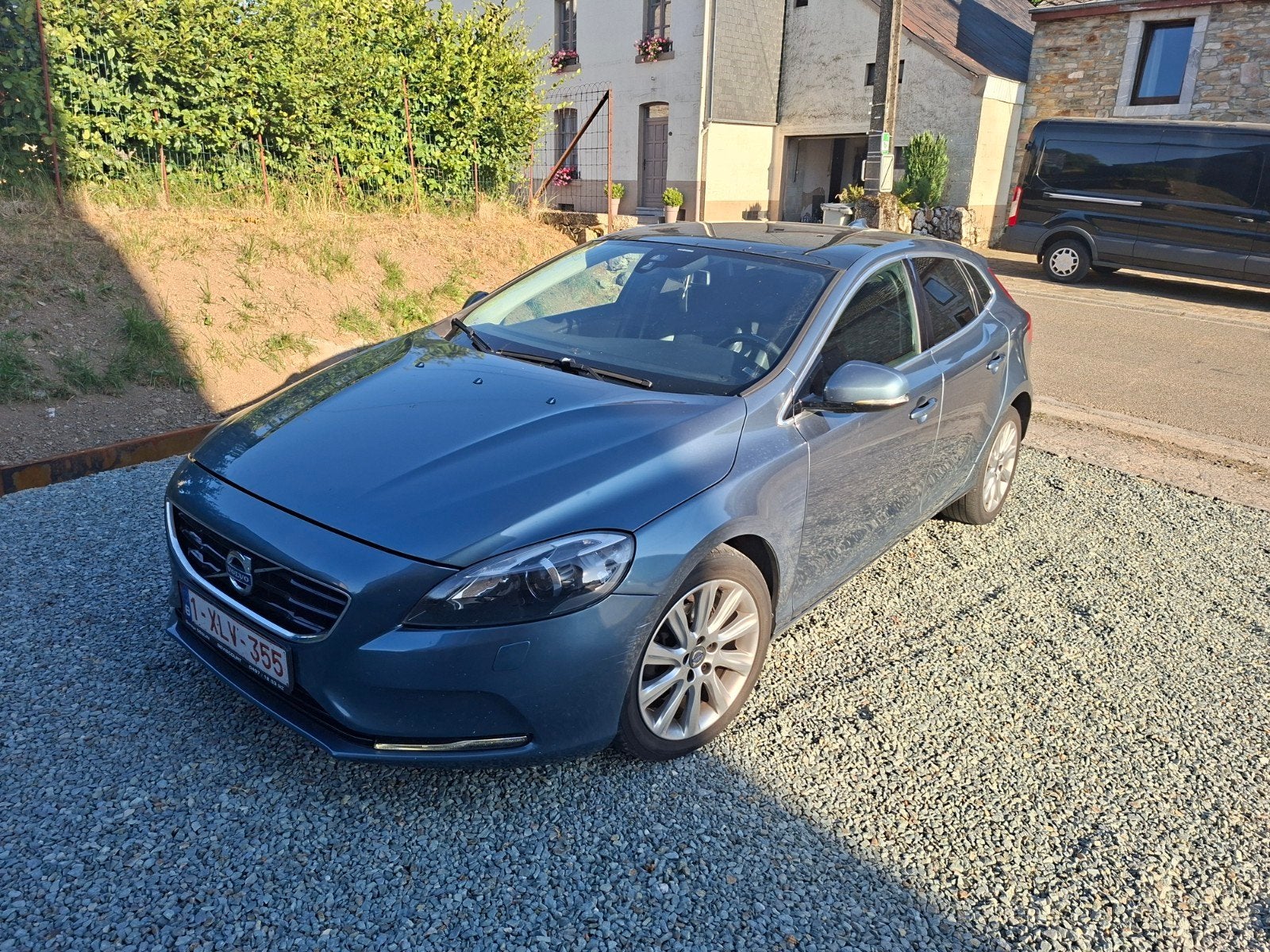 Volvo V40 1.6 diesel, Voorwielaandrijving, Zwart, 4 cilinders, Leder