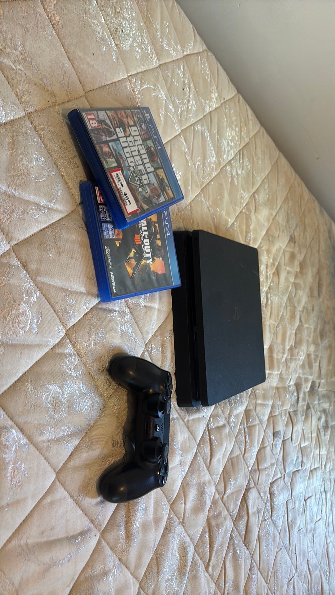PlayStation 4 met bakje en 2 games, Games en Spelcomputers, 1 speler, Ophalen, Gebruikt