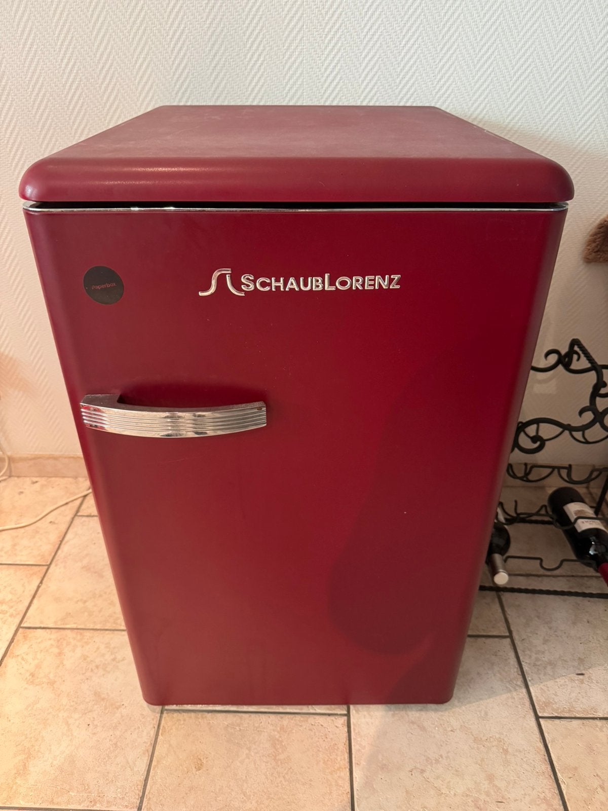 Tafelmodel Retro SchaubLorenz koelkast rood 130l, Elektronische apparatuur, Koelkasten en IJskasten, Zonder vriesvak, 100 tot 150 liter