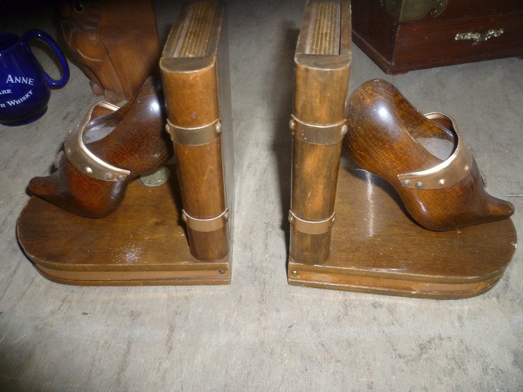 2 OUDE HOUTEN BOEKENSTEUNEN, Ophalen