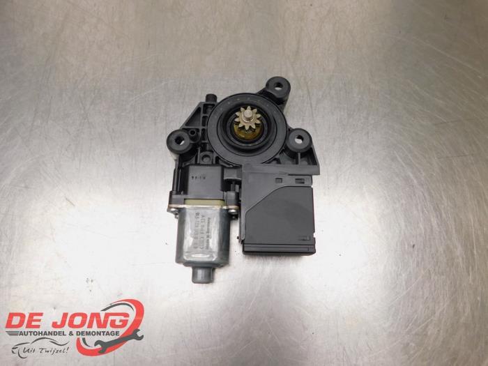 Moteur de vitre portière d'un Renault Scenic, Renault, -, 3 mois de garantie, Utilisé