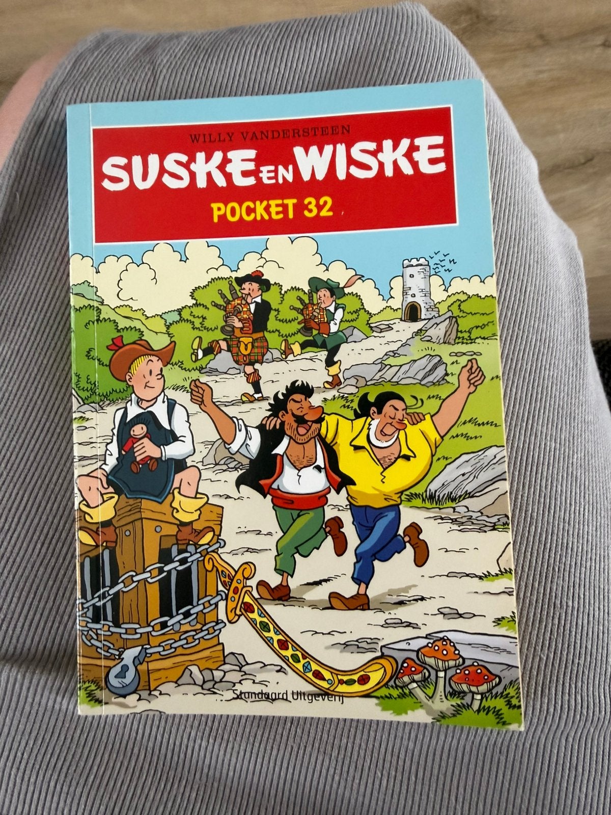 Suske en Wiske strip pocket 32, Verzamelen, Stripfiguren, Ophalen of Verzenden, Suske en Wiske, Zo goed als nieuw, Boek of Spel