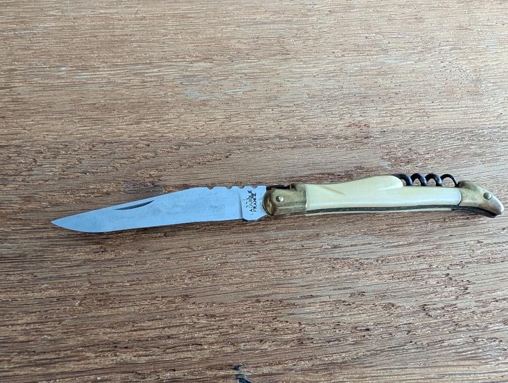 Zakmes laguiole, Caravans en Kamperen, Kampeergereedschap, Ophalen of Verzenden, Zo goed als nieuw