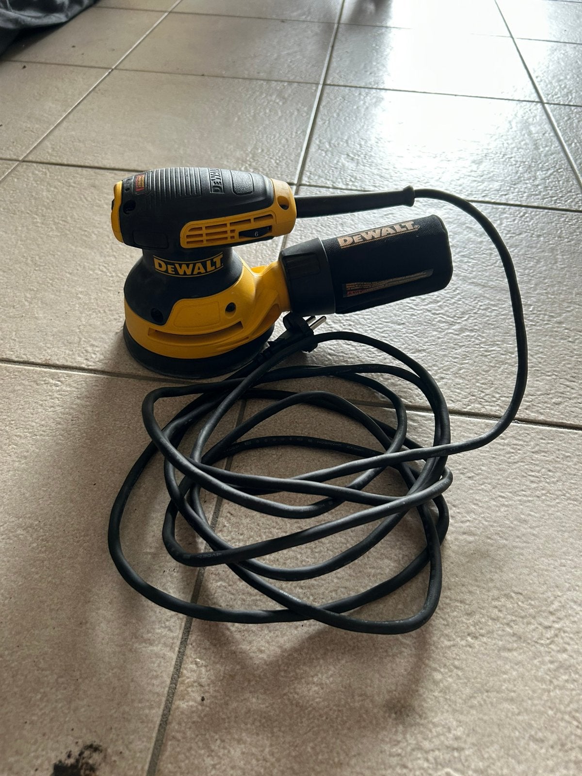 Schuurmachine dewalt, Enlèvement, Comme neuf