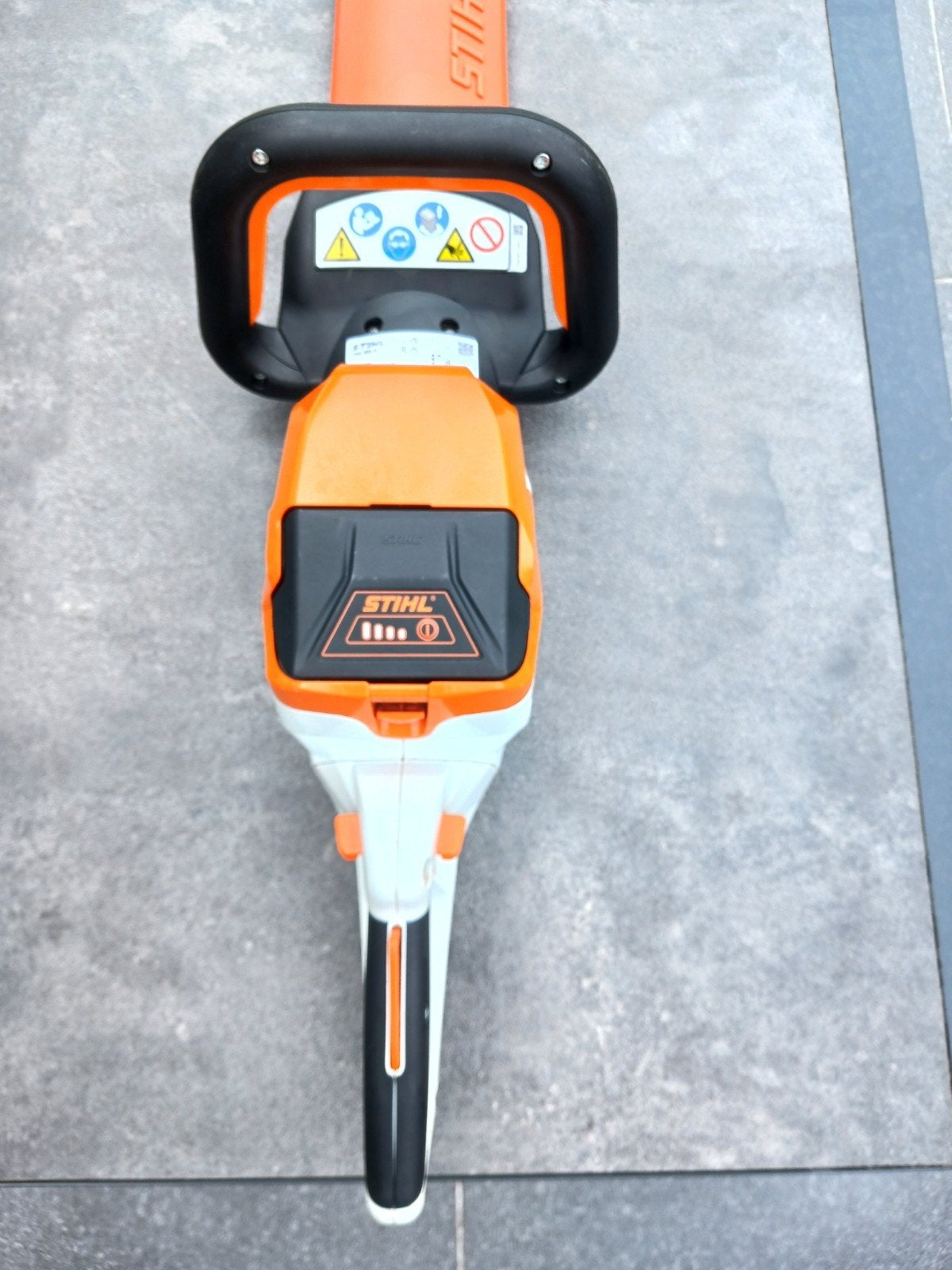 Taille-haie sans fil Stihl HSA 60 (Body), Jardin & Terrasse, Taille-haies, Enlèvement, Comme neuf, Batterie, Stihl