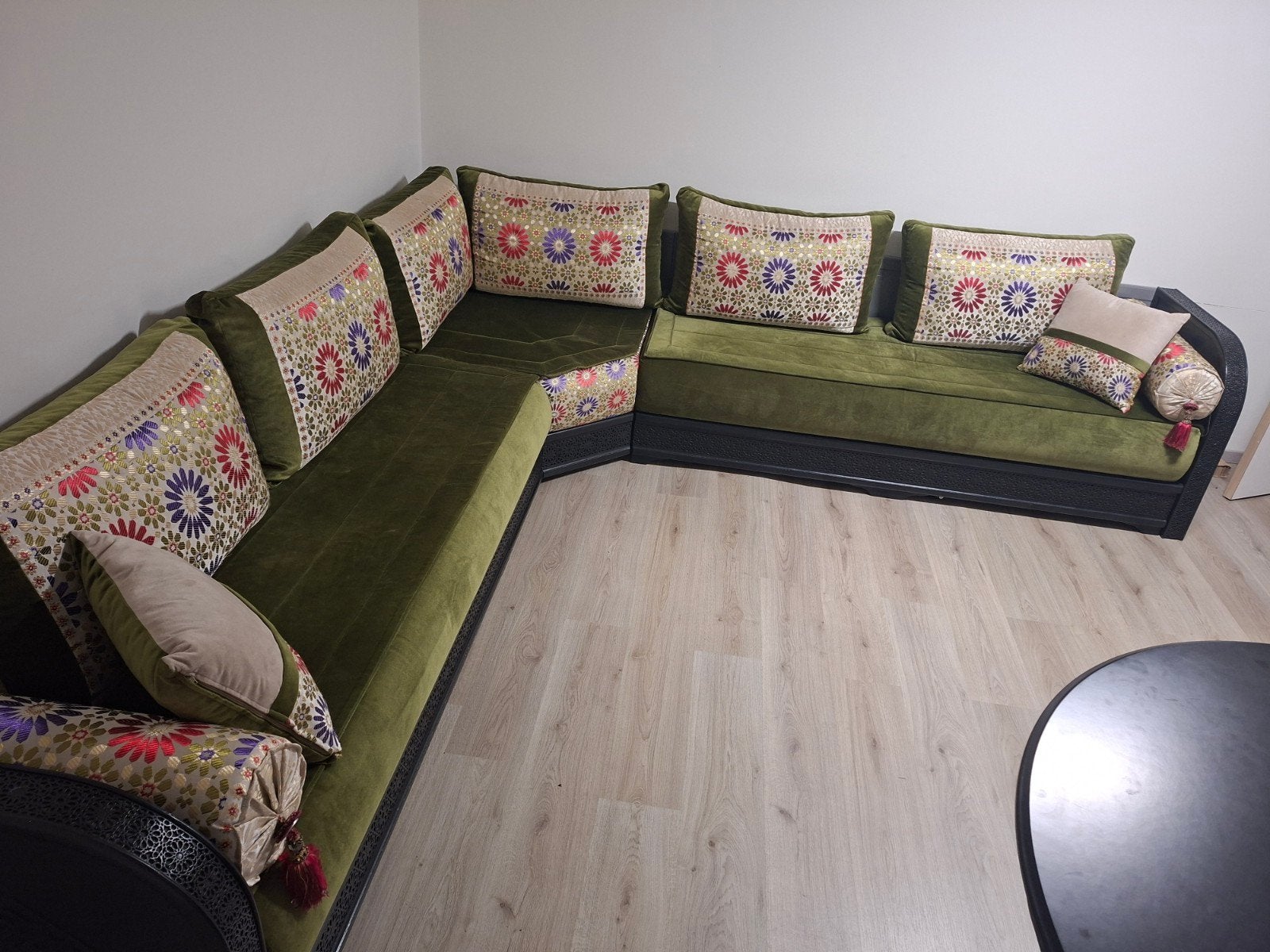 Marokkaanse salon 95% nieuwe met tafel, Ophalen