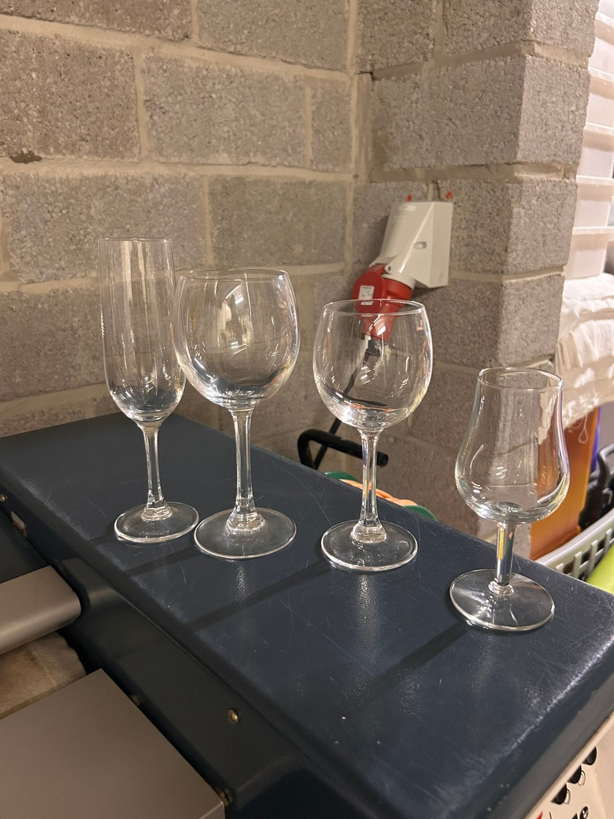 Lots de verres (champagne, vin blanc, vin rouge, porto), Collections, Enlèvement, Comme neuf