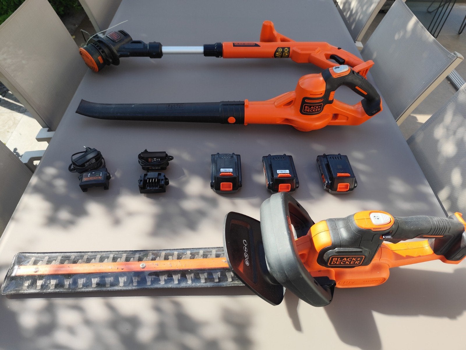 Black & Decker draadloos tuinmateriaal, Ophalen