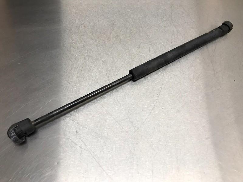 GASDRUKVEER LINKS VOOR Nissan Maxima QX (CA33), Gebruikt, Nissan