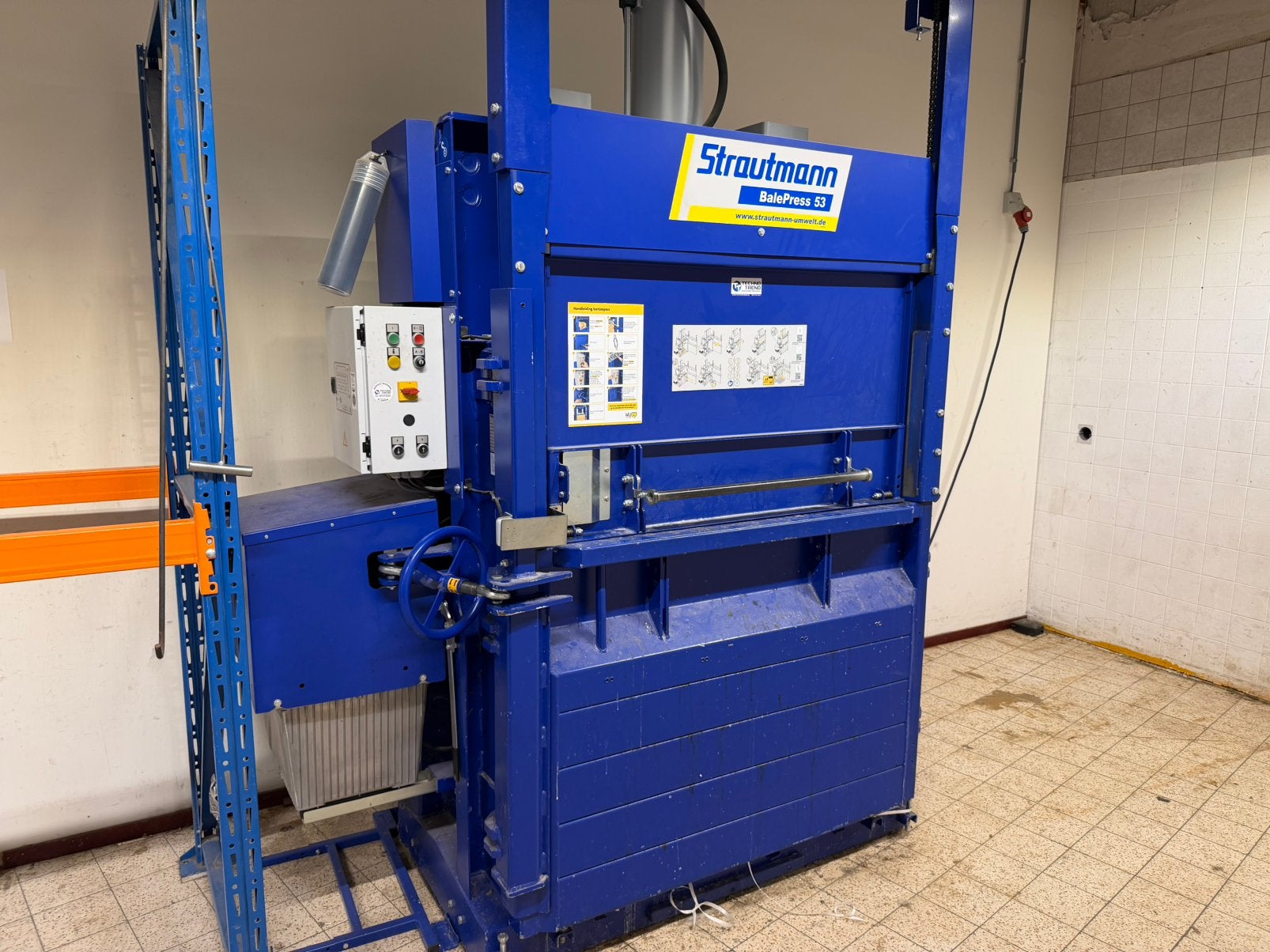 Balepress 53 kartonpers papierpers bj 2019, Ophalen