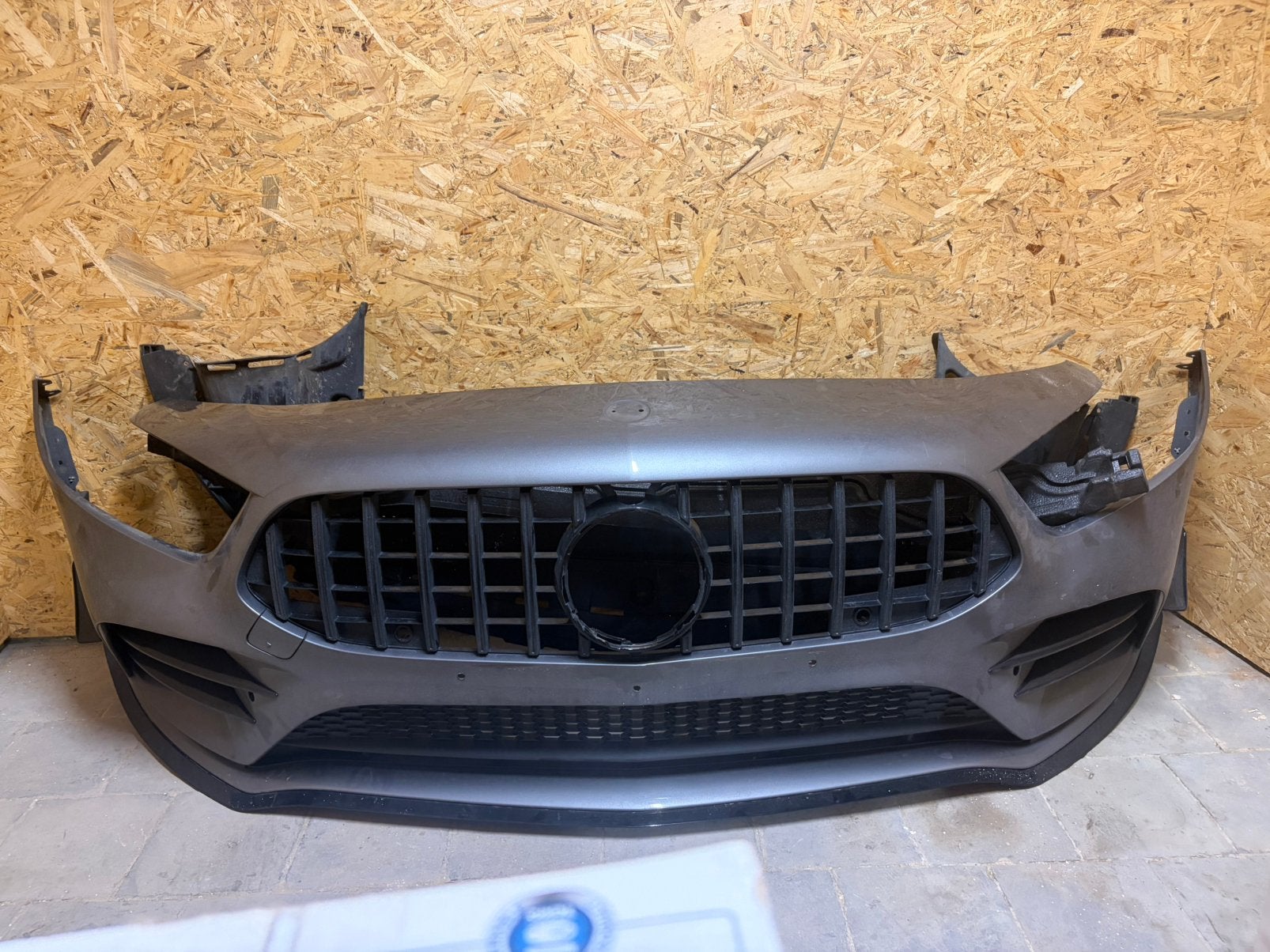Mercedes AMG voorbumper, Enlèvement, Avant, Pare-chocs