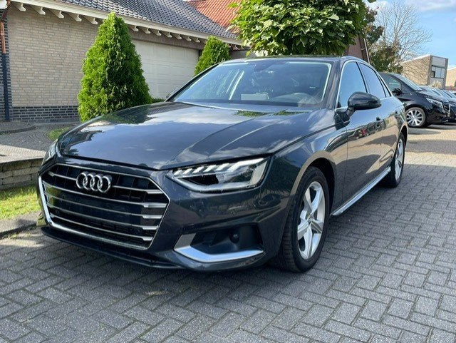 Audi A4 Limousine 40 TFSI ADVANCED S-TRONIC NAVI CAMERA, Autos, Cuir, Argent ou Gris, Achat, Entreprise