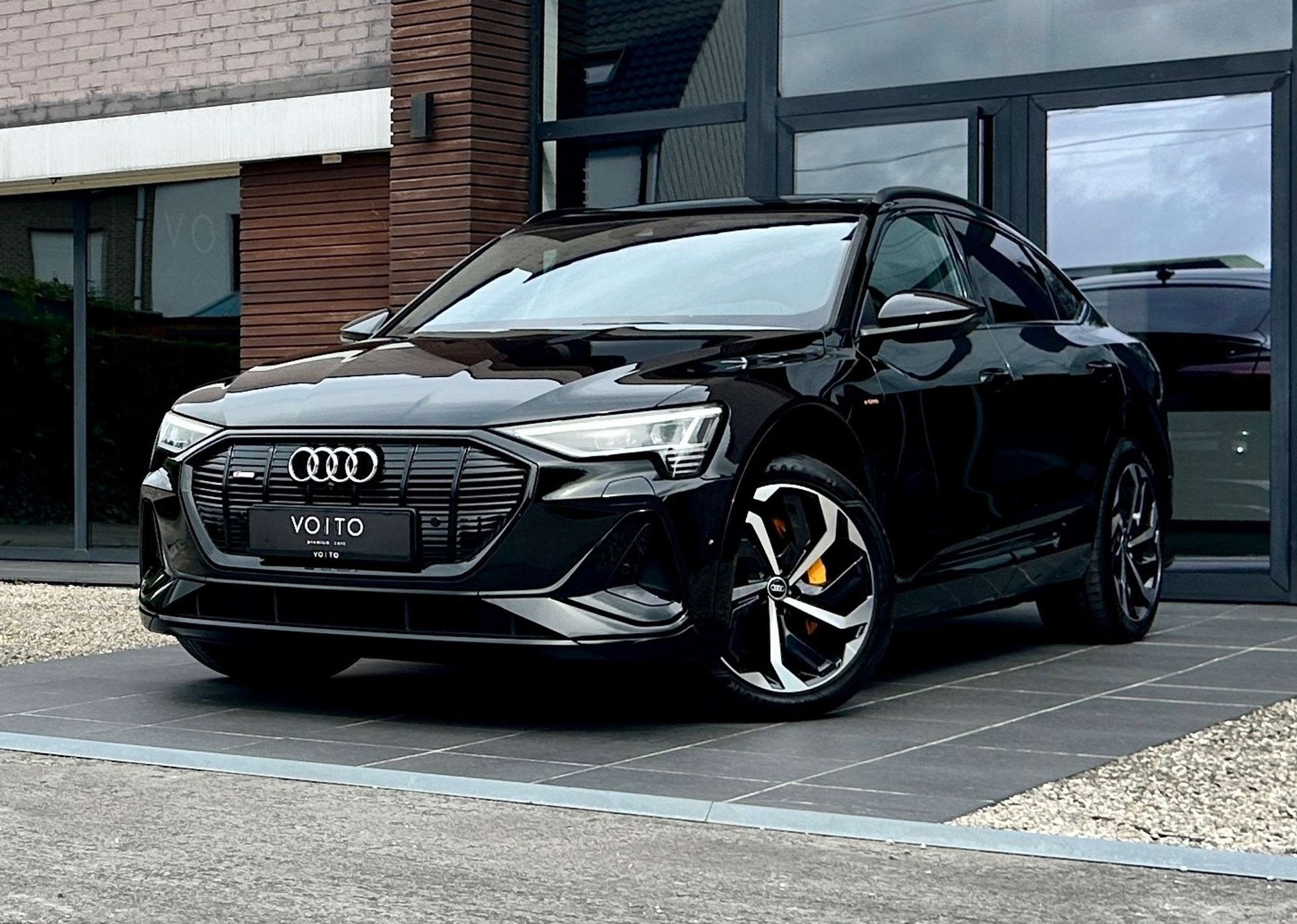 Audi e-tron 55 Sportback Quattro 2X S-LINE/PANO/360CAM/TREKH, Auto's, Automaat, Dealer onderhouden, Gebruikt, Euro 6