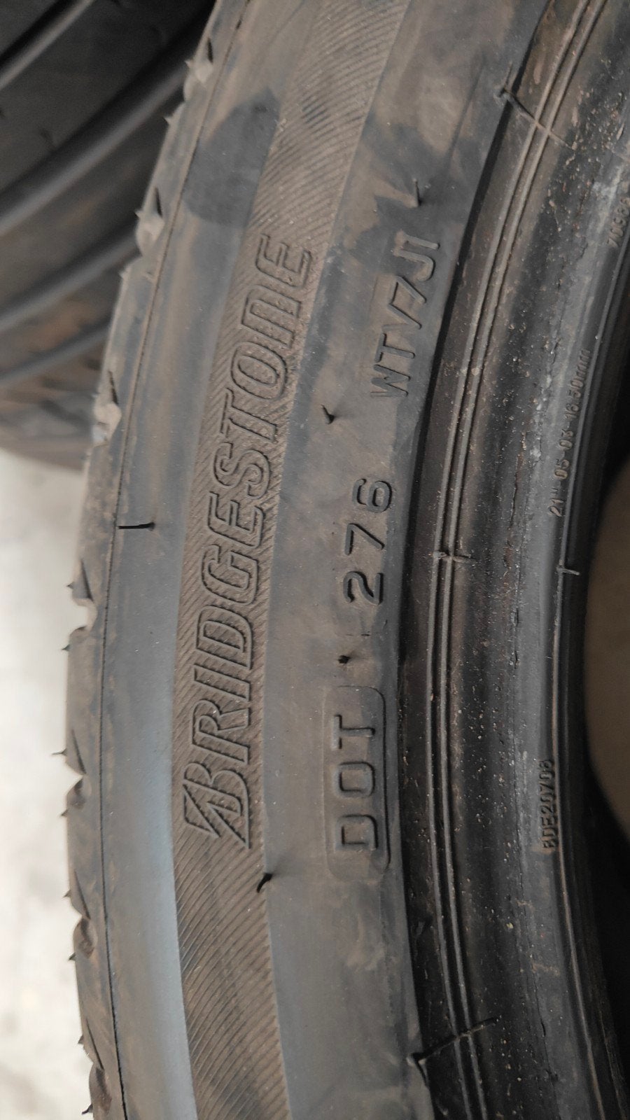 285/40r21 Bridgestone 90€ per stuk met montage en balanceren, Auto-onderdelen, Ophalen of Verzenden