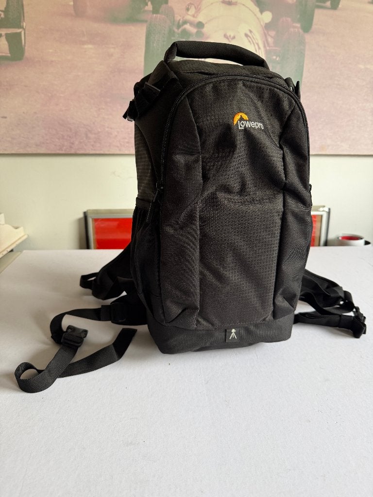 sac à dos pour appareil photo Lowepro comme neuf, Lowepro, Comme neuf, Enlèvement, Noir