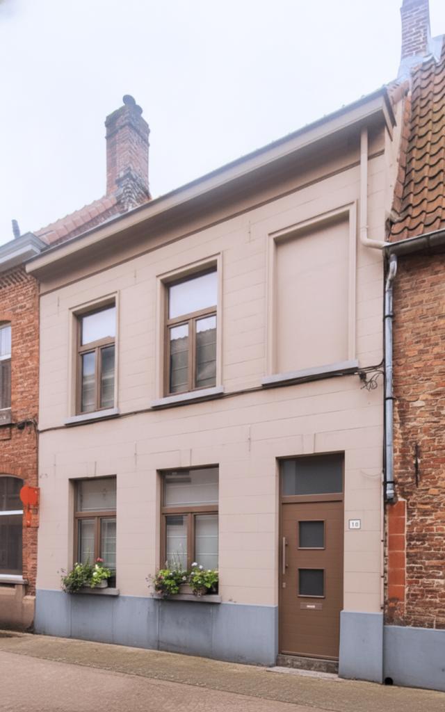 Instapklare en energiezuinige woning in hartje Brugge, Tot 200 m², Brugge, Tussenwoning, Verkoop zonder makelaar
