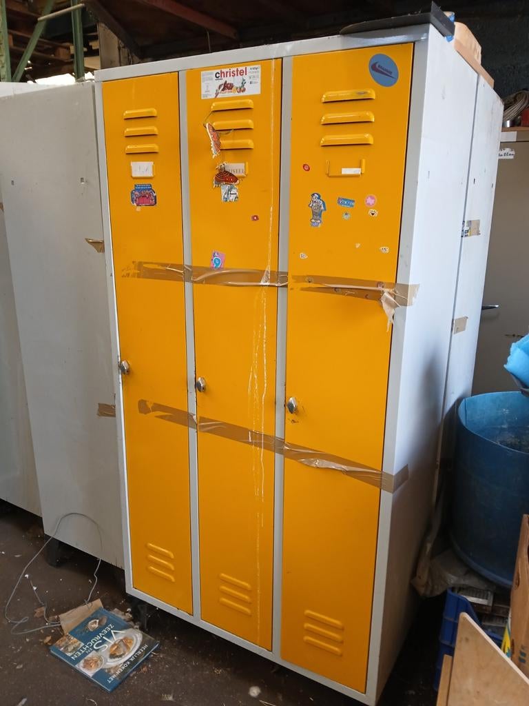 lockers, Enlèvement